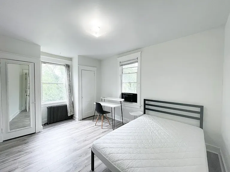 5660 Phillips Ave — Photo 9