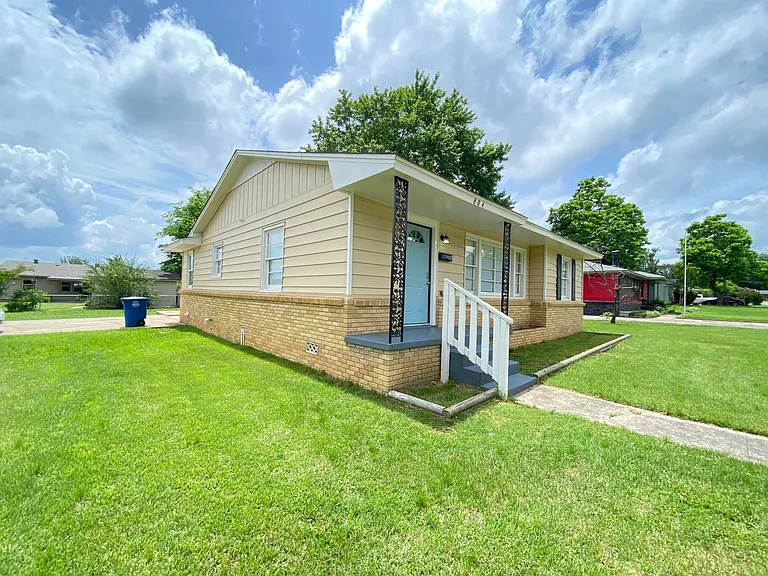 804 Shamrock Dr — Photo 9
