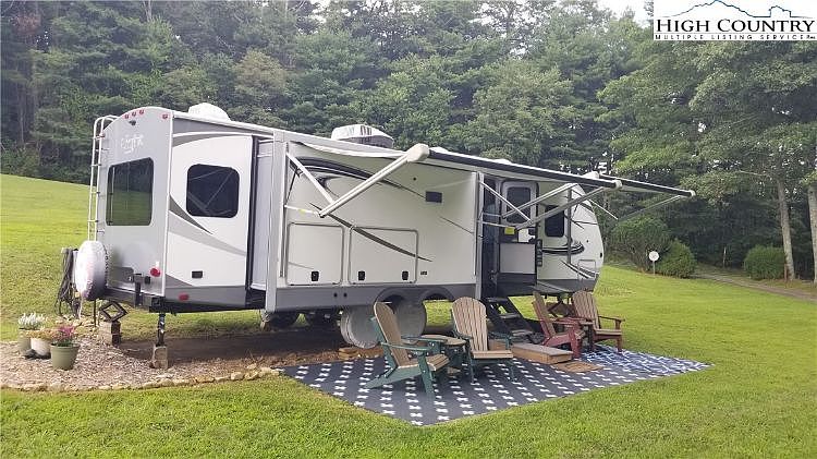 1st image of 91 Moonbeam Dr