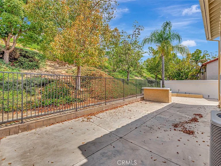 24811 Cutter — Photo 28