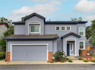 8209 Starburst Ln, Elk Grove, CA 95758