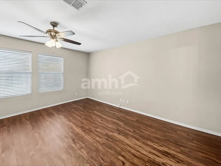 8438 Silver Brush — Photo 13