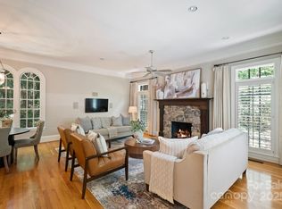 3819 Gleneagles Rd, Charlotte, NC 28210