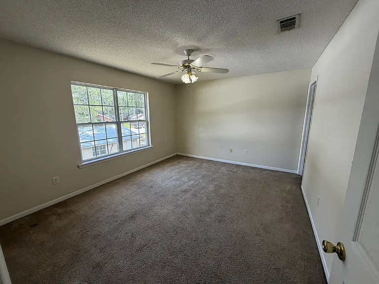 101 Hall St #221 — Photo 10