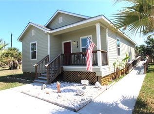 118 Salt Lake Rd, Rockport, TX 78382