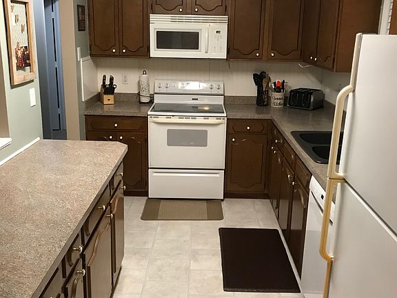 5th image of 2320 McConnell Ave