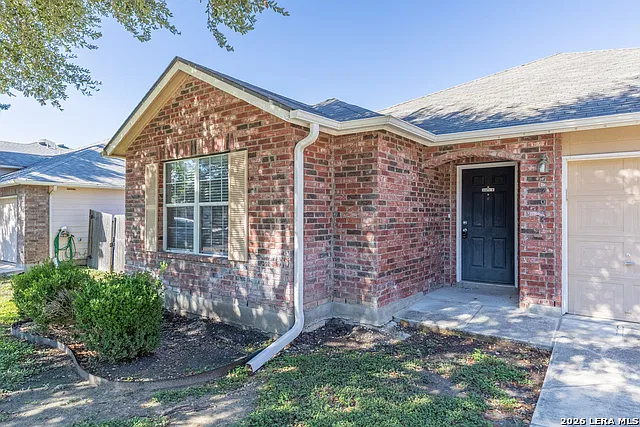 3 bed, 2.0 bath, 1531 sqft, $1,650 — Photo 3
