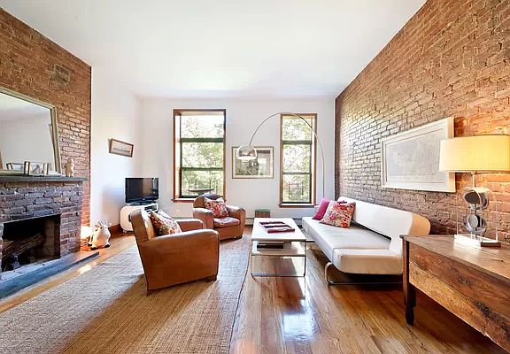 3rd image of 365 W 117th St APT 2