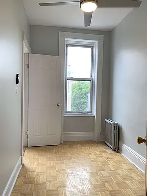 Rented by Bezell Group | media 12