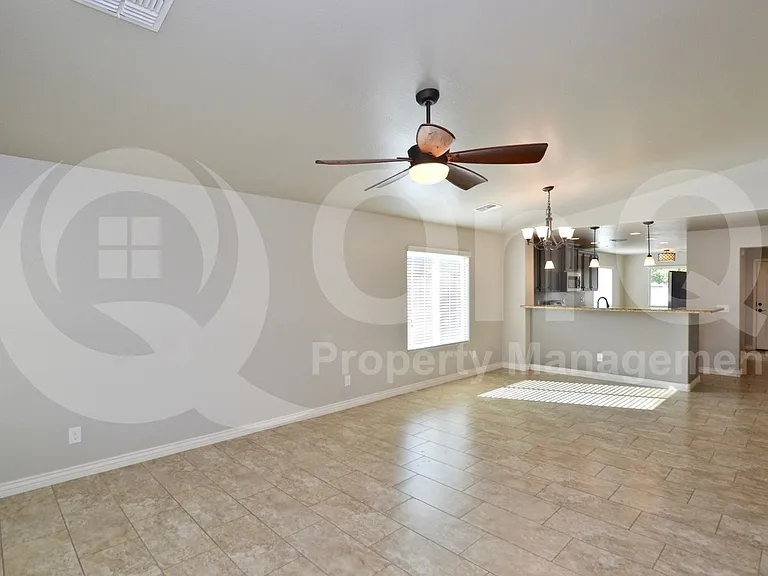 2223 E Hazeltine Way — Photo 7