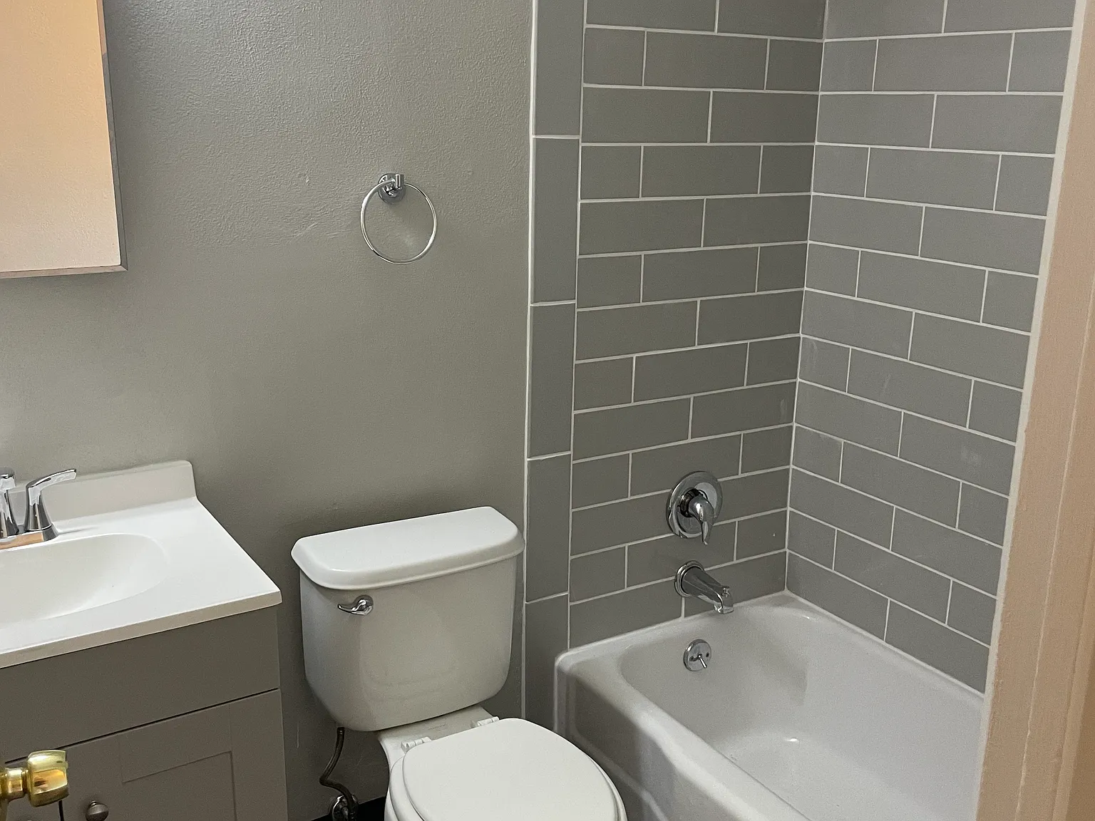 3215 Morganford Rd — Photo 1