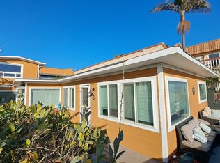 1527 Seal Way APT 6, Seal Beach, CA 90740