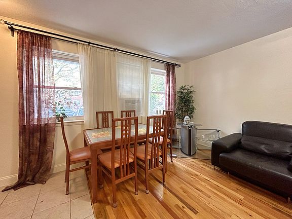 5th image of 2708 Mill Ave #2