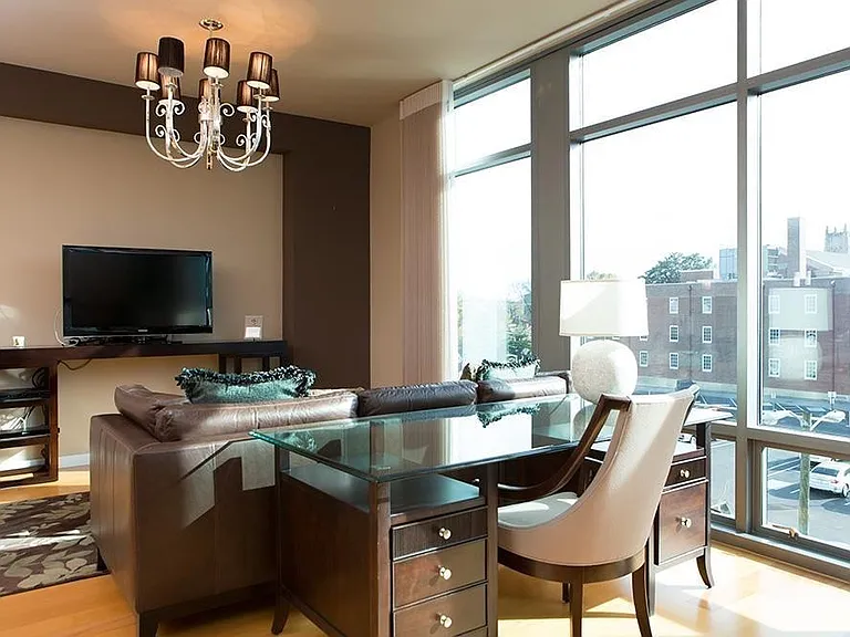 1920 Adelicia St #404 — Photo 4