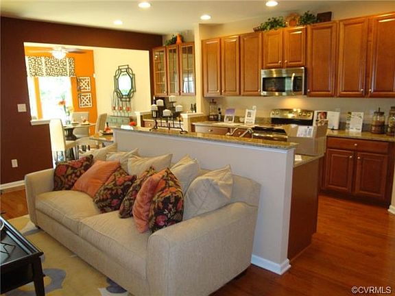 2nd image of 5425 Brandon Bluff Way