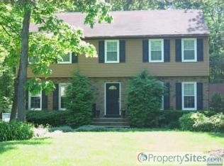 11 Greene St, Mahwah, NJ 07430