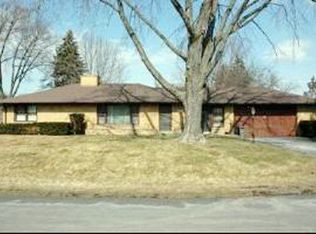 974 Meadow Ln, Elgin, IL 60123