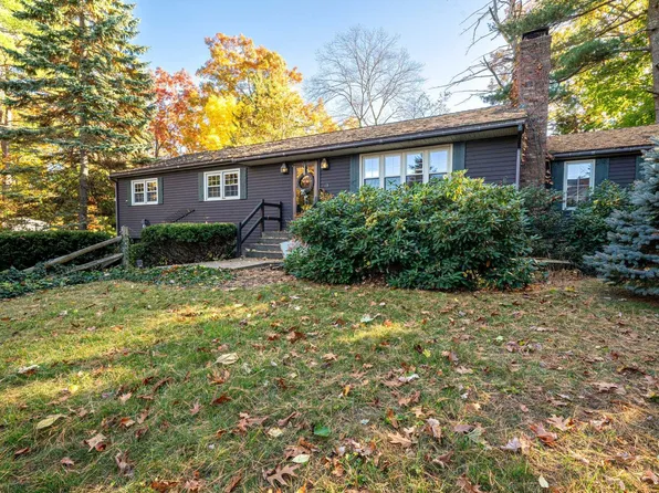 13 Moses Street, Manchester, NH 03109