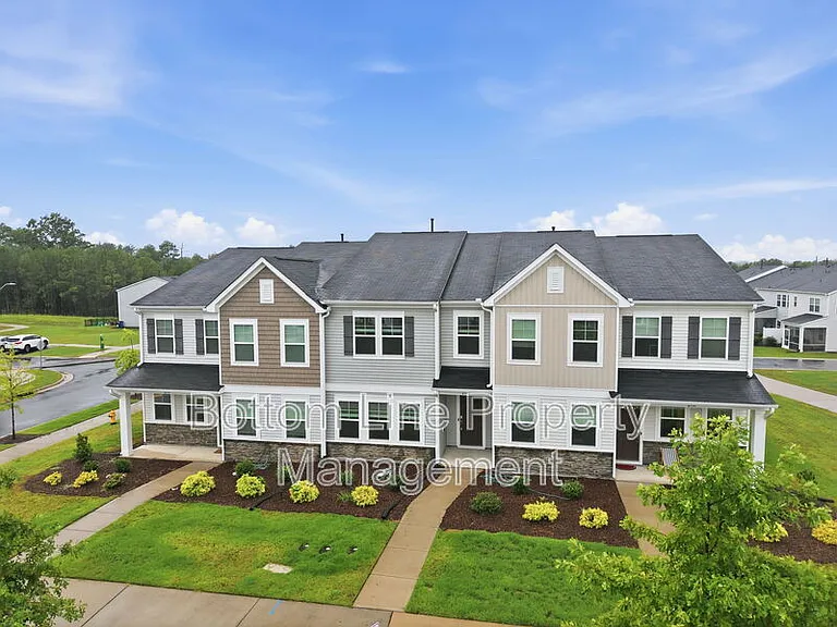 2312 Kasota Ln — Photo 6
