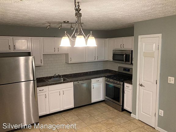 5th image of 20 Ironstone Ct APT J
