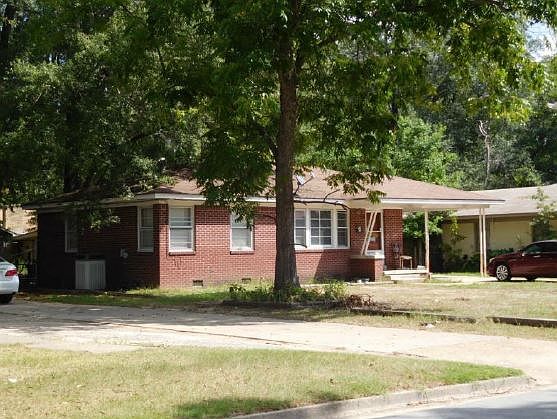 1st image of 1809 W 32nd Ave