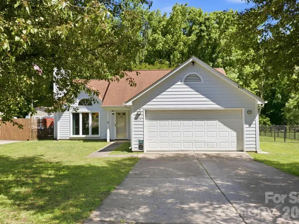 7614 Trotter Rd, Charlotte, NC 28216