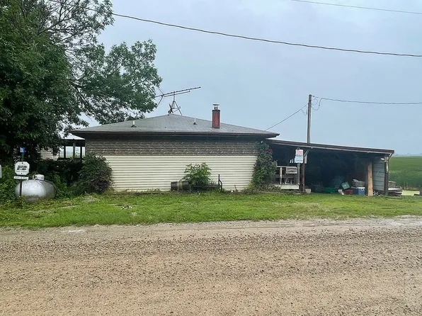 2526 Lake Ave, Britt, IA 50423