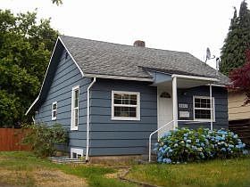 1st image of 3015 SE Sellwood St
