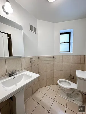 Rented by Highline Residential | media 9