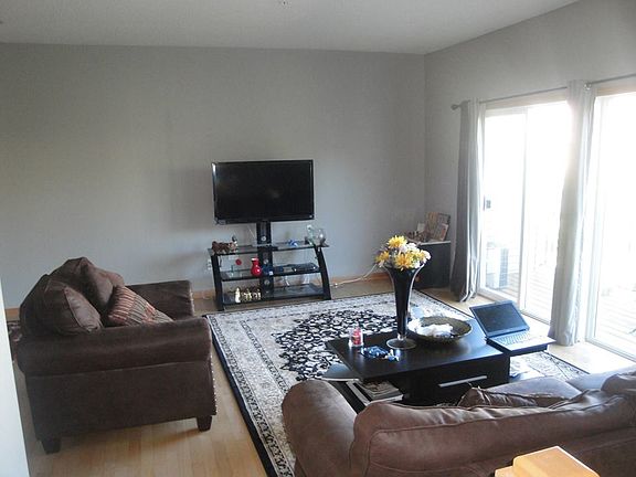 2nd view Living room