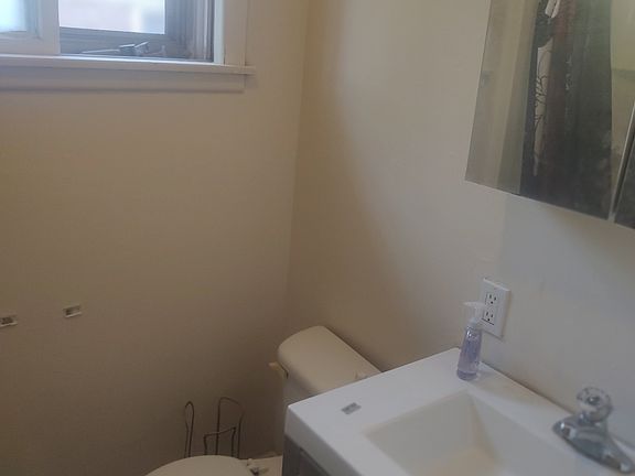 4th image of 480 W 17th St Floor 2