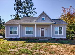 19 Apache Dr, Deltaville, VA 23043
