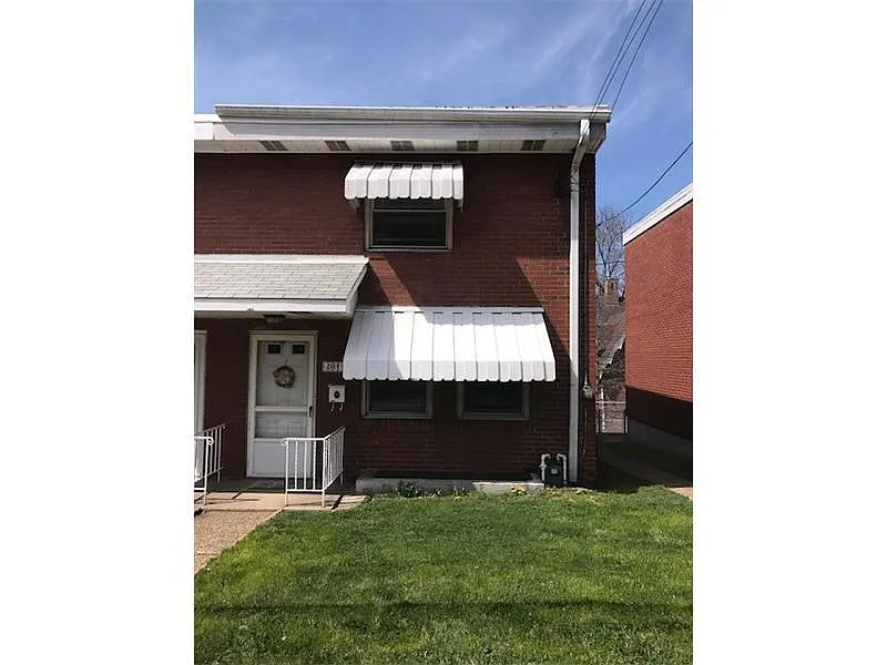 4011 Arsenal Pl photo 1