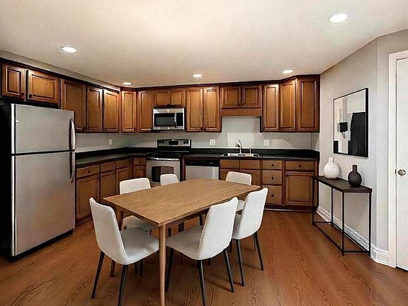 Kitchen/Dining Area