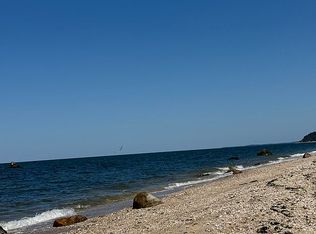 36 Cottage Rd, Baiting Hollow, NY 11933