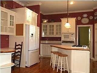 3rd image of 318 Camberly Cir