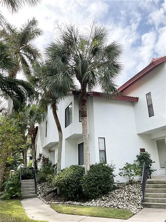 3 bed, 2.0 bath, 1707 sqft, $9,500 — Photo 3