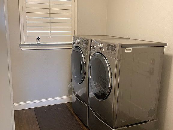 4th image of 6400 Gladiola Ave