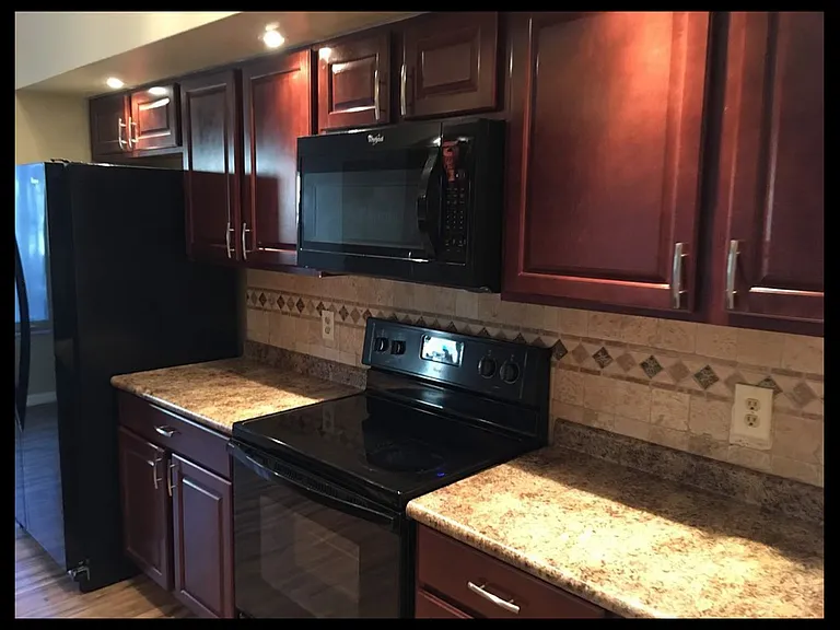247 New Waterford Pl — Photo 7