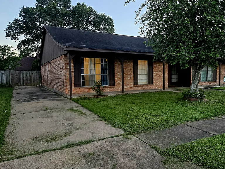 19515 Plantain Dr — Photo 16