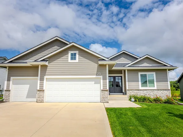 25 NW Valleyview Dr, Waukee, IA 50263