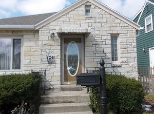 2751 S 48th St, Milwaukee, WI 53219