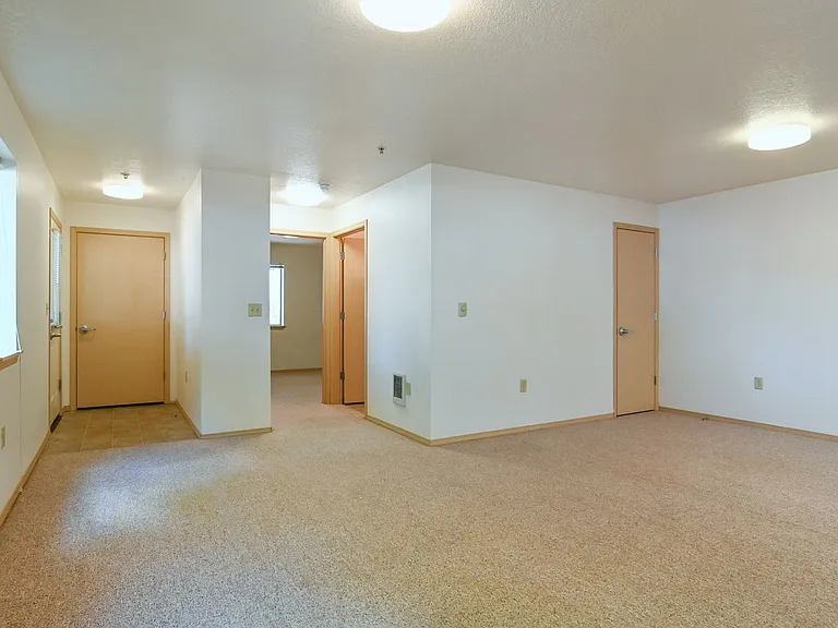 Hays Apartments — Photo 10