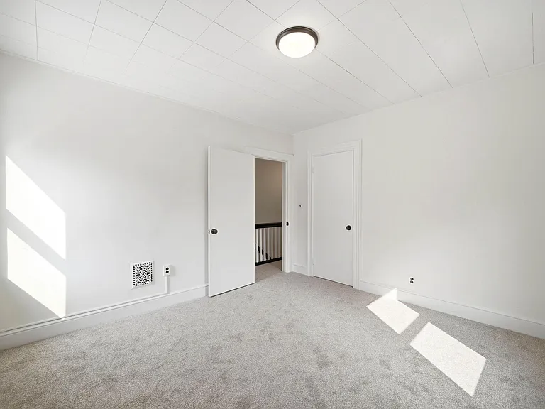 3 Willow St — Photo 12
