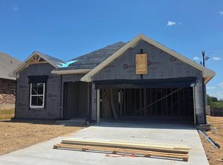 896 Wild Vine Pass, Brenham, TX 77833