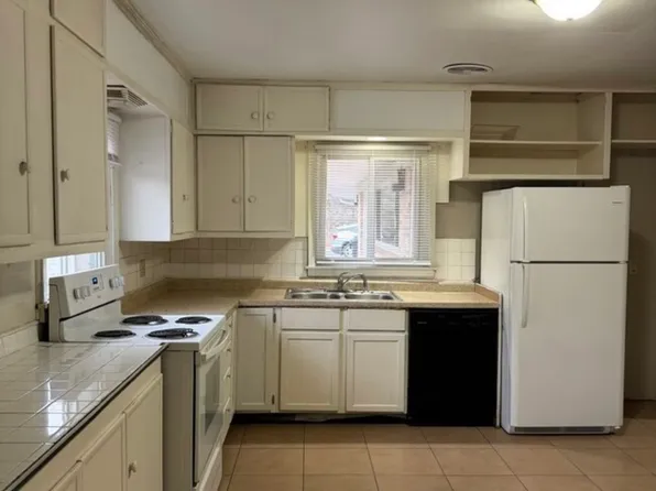 1035 Thompson Ravine Rd APT 3, Mankato, MN 56001