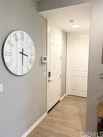 5 bed, 2321 sqft, $3,600 — Photo 2