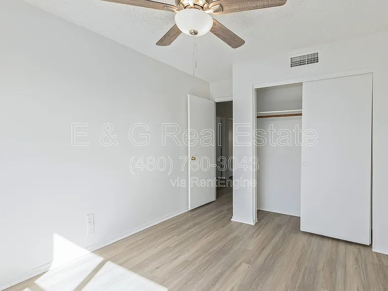8714 W Amelia Ave — Photo 17