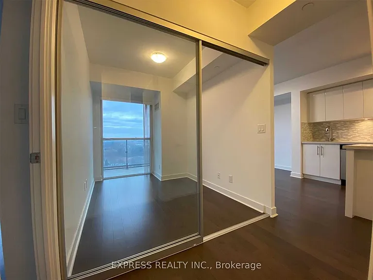 58 Orchard View Blvd #1601 — Photo 10