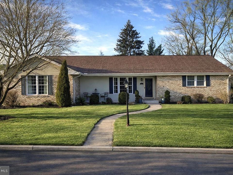 1st image of 214 William Dr